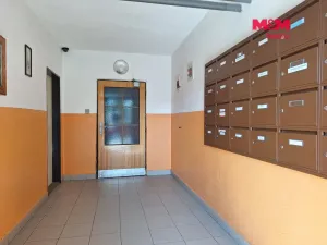Pronájem bytu 1+1, Chomutov, Hutnická, 40 m2
