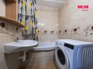 Prodej bytu 3+1, Praha, Neustupného, 81 m2