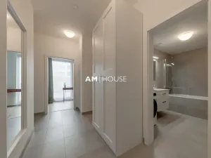 Pronájem bytu 2+kk, Praha - Vysočany, Vysočanská, 55 m2