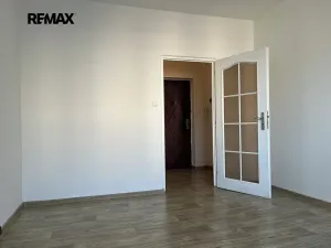 Pronájem bytu 2+1, Kladno, Litevská, 62 m2