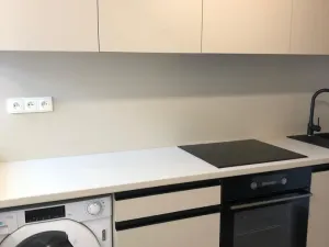 Pronájem atypického bytu, Hradec Králové - Kukleny, Pražská třída, 30 m2