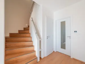 Prodej bytu 5+kk, Mořina, 106 m2
