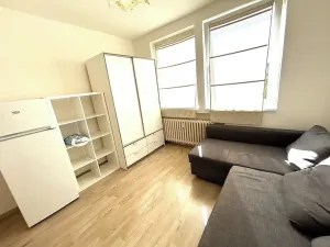 Pronájem bytu 1+kk, Praha - Jinonice, Peroutkova, 18 m2