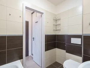 Prodej bytu 1+kk, Praha - Prosek, Veltruská, 33 m2