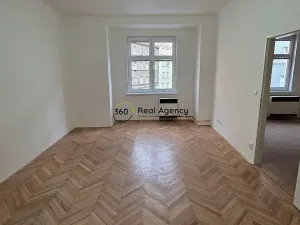 Pronájem bytu 1+1, Praha - Nusle, Na Jezerce, 49 m2