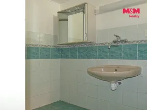 Pronájem kanceláře, Chotusice, 66 m2