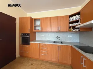 Pronájem rodinného domu, Hovorany, 100 m2