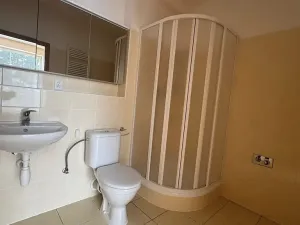 Pronájem rodinného domu, Praha - Řeporyje, Dělená, 170 m2