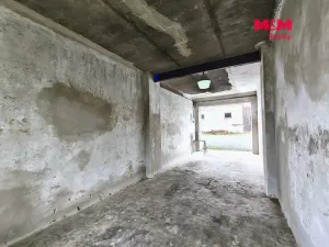 Pronájem garáže, Slatina, 55 m2