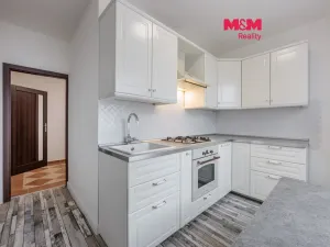 Pronájem bytu 2+1, Karlovy Vary, Charkovská, 57 m2
