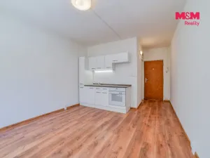 Prodej bytu 1+kk, Karlovy Vary - Doubí, 20 m2
