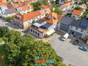 Pronájem restaurace, Praha - Záběhlice, Roztylské náměstí, 335 m2