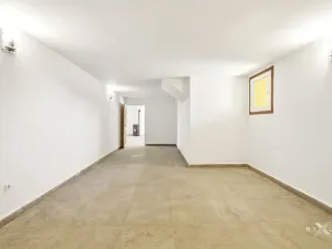 Prodej rodinného domu, Černolice, Ke dvoru, 375 m2