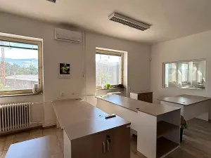 Pronájem kanceláře, Znojmo, Dobšická, 150 m2