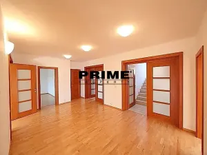 Pronájem rodinného domu, Praha, Na cípu, 440 m2