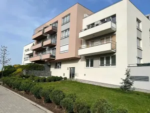 Prodej bytu 2+kk, Praha - Letňany, Hlučkova, 61 m2