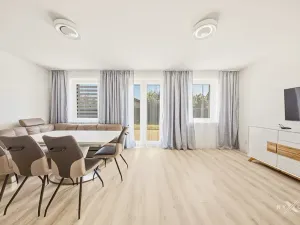 Pronájem rodinného domu, Postřižín, Datlová, 137 m2