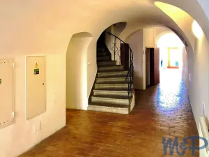 Pronájem výrobních prostor, Jihlava, Brněnská, 999 m2