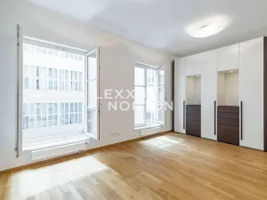 Pronájem bytu 4+kk, Praha - Nové Město, Senovážné náměstí, 130 m2
