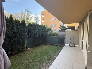 Pronájem bytu 2+kk, Hradec Králové, Ve Stromovce, 59 m2