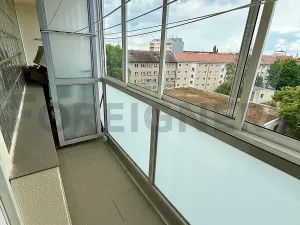 Pronájem bytu 3+1, Hradec Králové, Smetanovo nábřeží, 66 m2