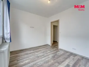 Prodej bytu 4+1, Lesná, 64 m2