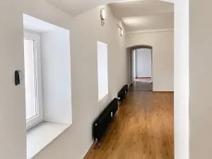 Pronájem obchodního prostoru, Jablonec nad Nisou, Podhorská, 90 m2