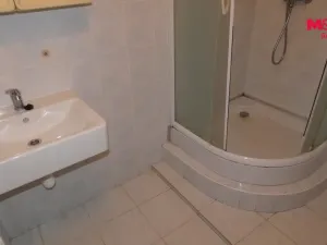 Pronájem bytu 1+kk, Louny, Komenského náměstí, 45 m2