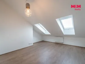 Prodej rodinného domu, Ořech, Karlštejnská, 112 m2