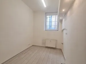 Pronájem obchodního prostoru, Praha - Vinohrady, Šafaříkova, 66 m2