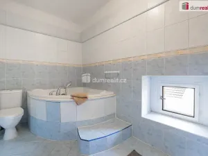Pronájem výrobních prostor, Doksy, Václ. Plecitého, 4300 m2