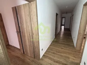 Prodej rodinného domu, Lužany, 156 m2