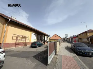 Pronájem skladu, Kladno, Doberská, 327 m2