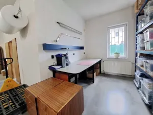 Pronájem výrobních prostor, Tečovice, 706 m2