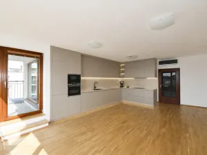 Prodej bytu 4+kk, Praha - Hrdlořezy, V třešňovce, 134 m2