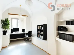 Pronájem kanceláře, Mikulov, Náměstí, 26 m2
