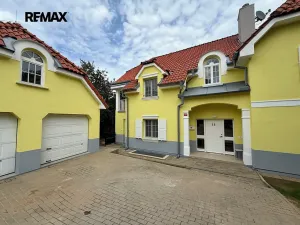 Pronájem rodinného domu, Praha - Nebušice, Na Malé Šárce, 302 m2