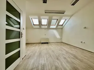 Pronájem kanceláře, Praha, 75 m2