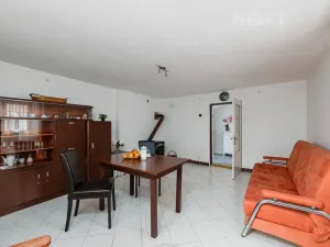 Pronájem skladu, Podmokly, 98 m2