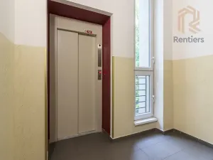 Pronájem bytu 2+kk, Praha - Libeň, Novákových, 41 m2