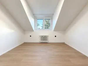 Pronájem bytu 2+1, Praha - Uhříněves, V bytovkách, 44 m2