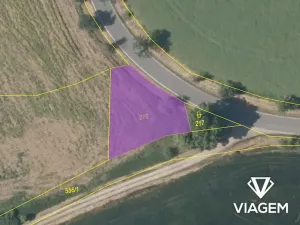 Prodej podílu pole, Tachlovice, 185 m2