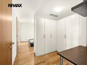 Pronájem bytu 2+kk, Praha - Žižkov, Malešická, 73 m2
