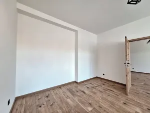 Pronájem bytu 2+kk, Praha - Břevnov, Bělohorská, 50 m2