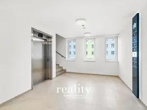 Pronájem bytu 2+kk, Třebíč, Družstevní, 57 m2