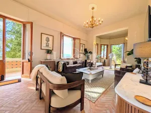 Prodej vily, Loro Ciuffenna, Itálie, 900 m2
