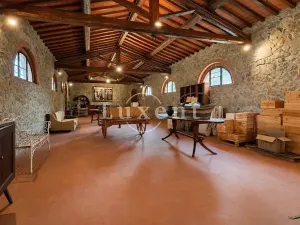 Prodej výrobních prostor, Castellina in Chianti, Itálie, 1130 m2