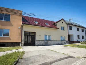 Prodej rodinného domu, Roštění, 450 m2