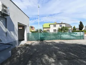 Prodej výrobních prostor, Praha - Horní Počernice, Komárovská, 210 m2
