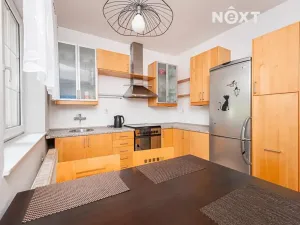 Prodej rodinného domu, Horní Jelení, Dvorská, 160 m2